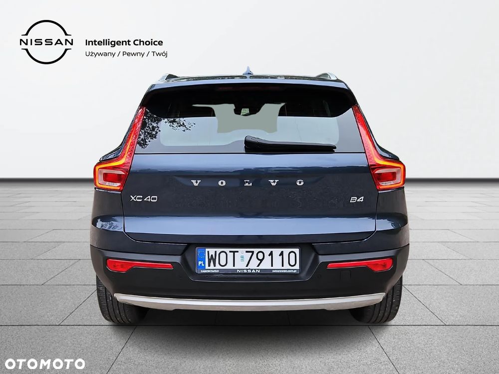 Volvo XC 40 B4 B Momentum Pro - 4