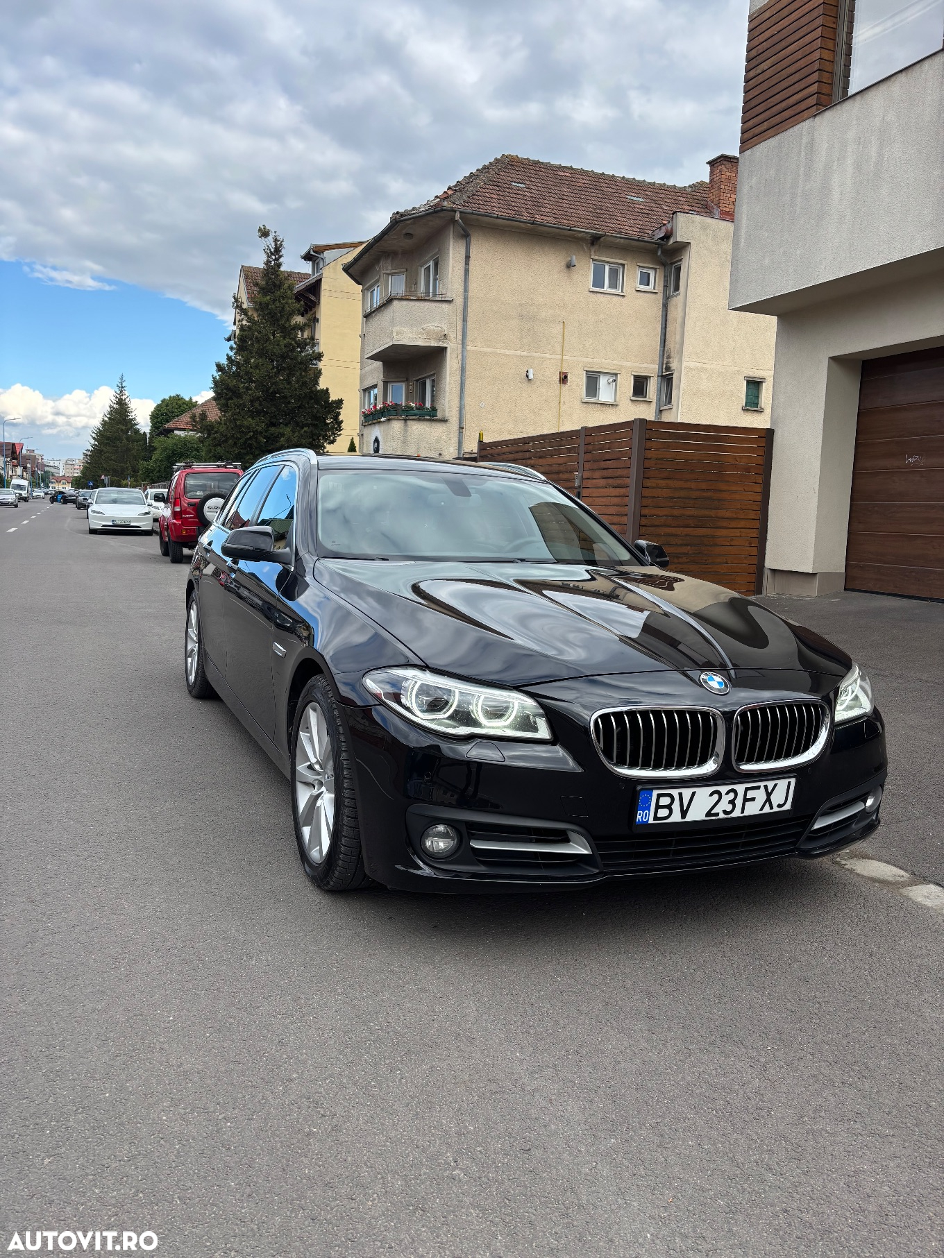 BMW Seria 5 520d xDrive Touring Aut. - 3