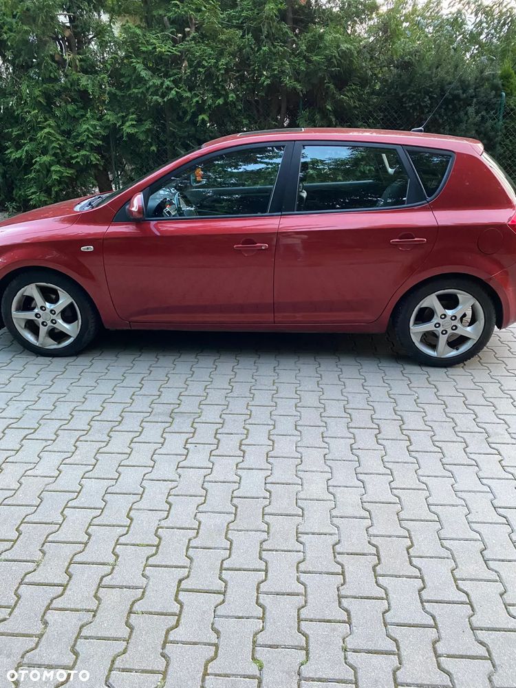 Kia Ceed Cee'd 2.0 crdi Optimum + - 4