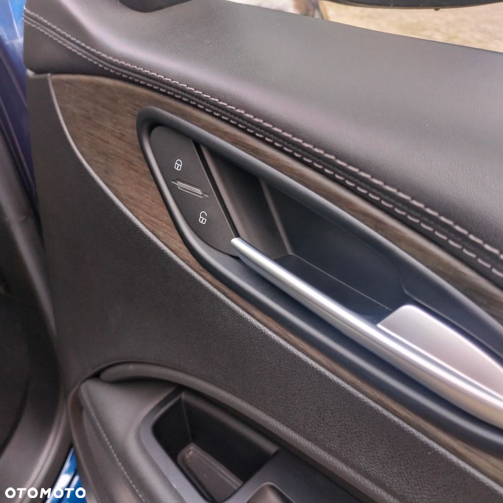 Alfa Romeo Stelvio - 15