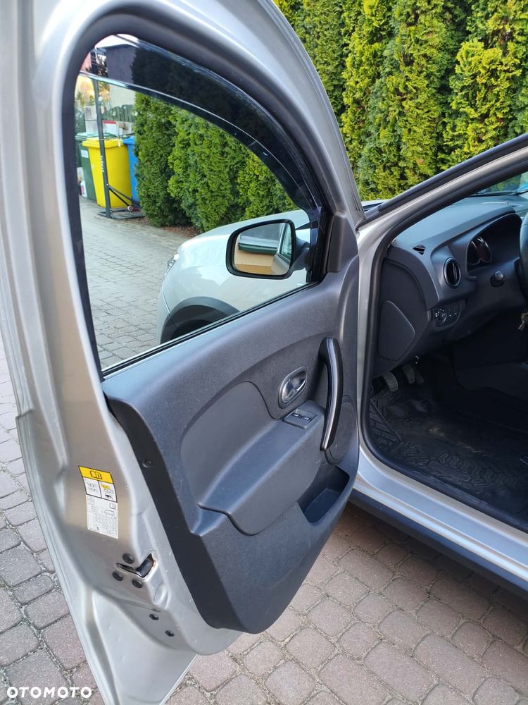 Dacia Sandero 0.9 TCe Laureate S&S EU6 - 14