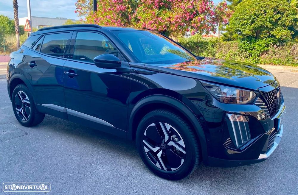 Peugeot 2008 PureTech 130 EAT8 GT - 3