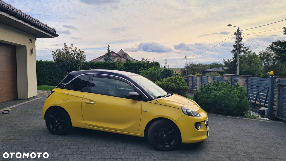 Opel Adam 1.2 Black Link - 11
