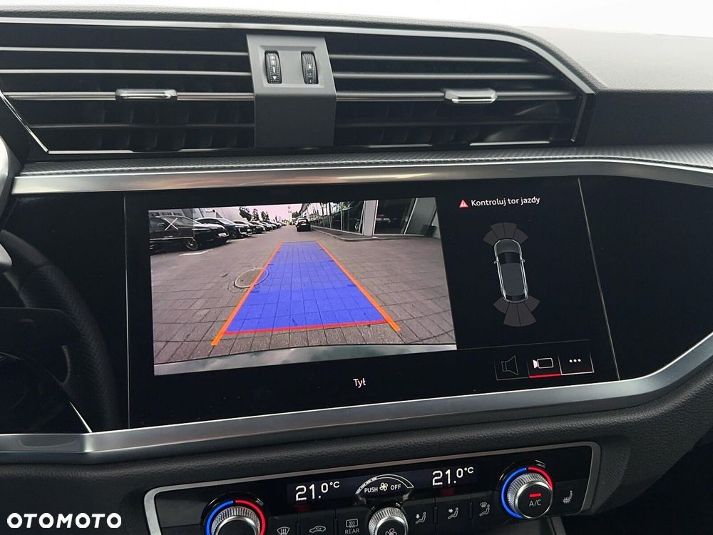 Audi Q3 Sportback - 16