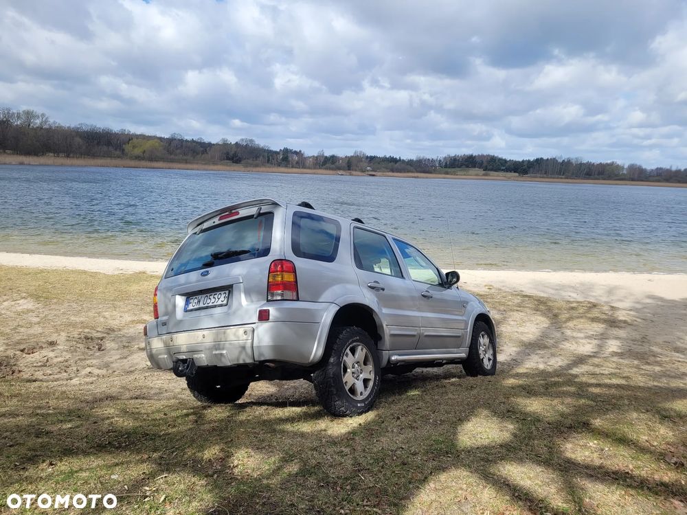 Ford Maverick 3.0 V6 Limited - 4