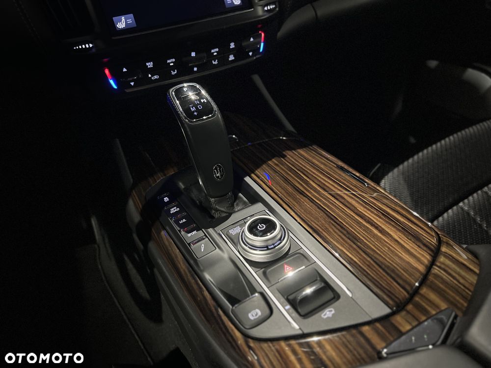 Maserati Levante S Granlusso - 16