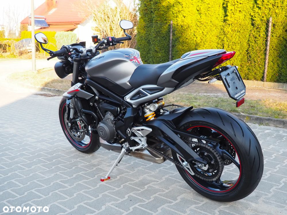 Triumph Street Triple - 2
