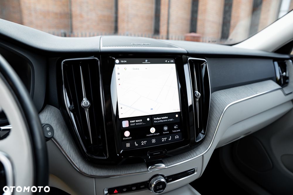 Volvo XC 60 D5 AWD R-Design - 31