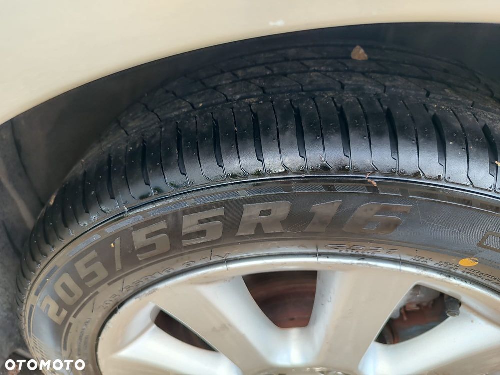Toyota Corolla Verso - 22