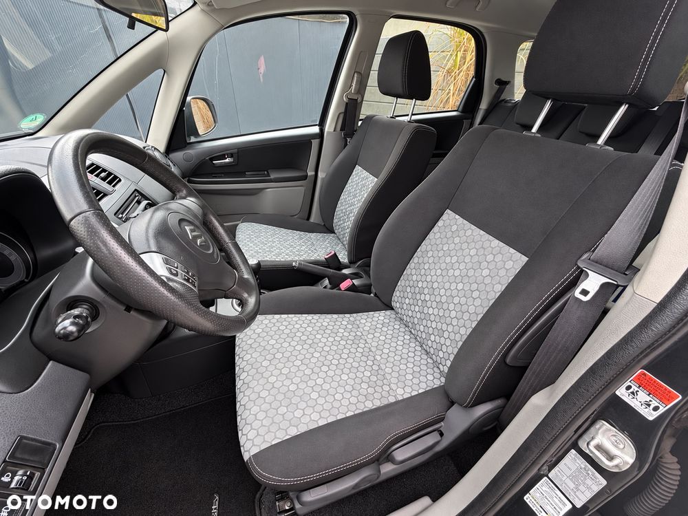 Suzuki SX4 - 14