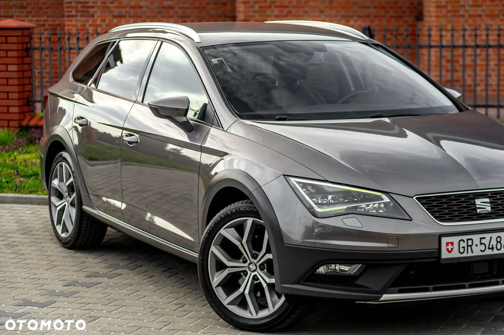 Seat Leon 2.0 TDI DPF Start&Stop DSG XCELLENCE - 33
