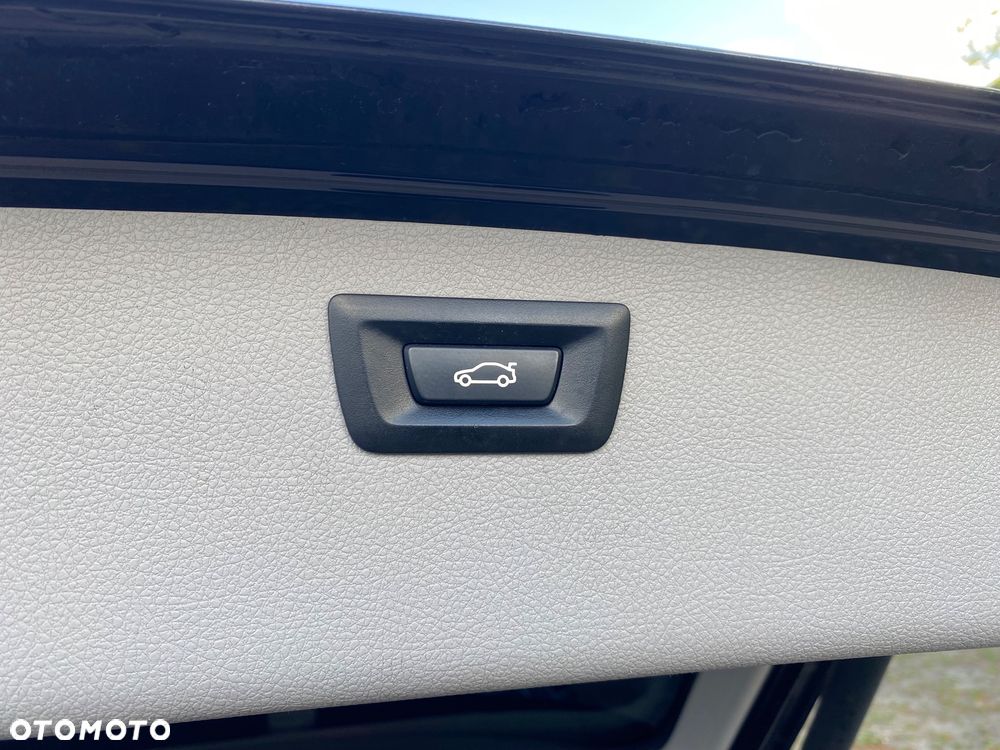 BMW Seria 3 320d Luxury Line - 14