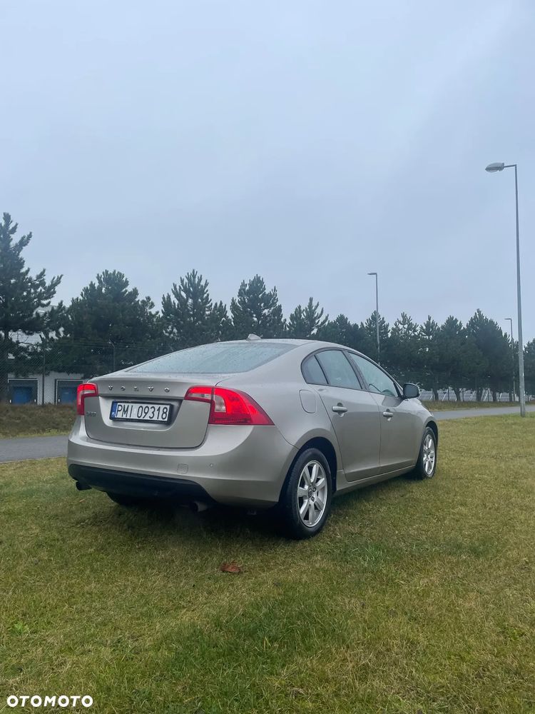 Volvo S60 - 3