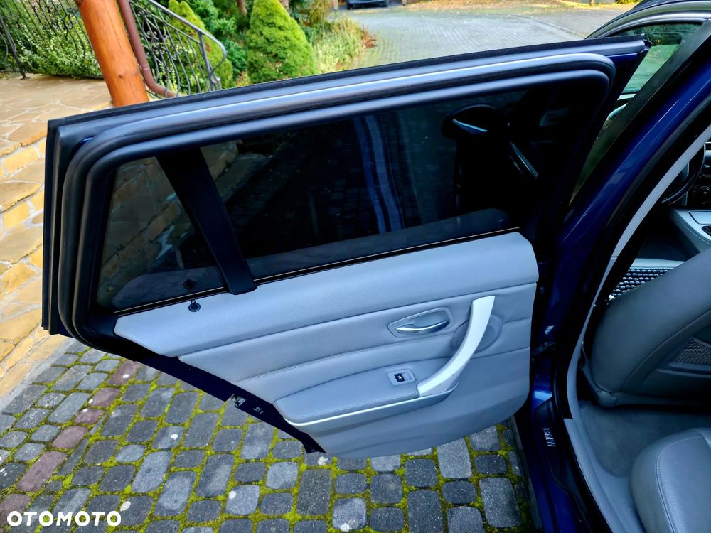 BMW Seria 3 325i - 13