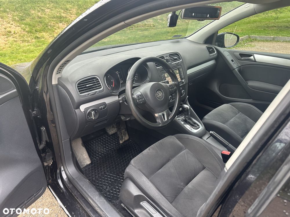 Volkswagen Golf 1.6 TDI Highline DSG - 11