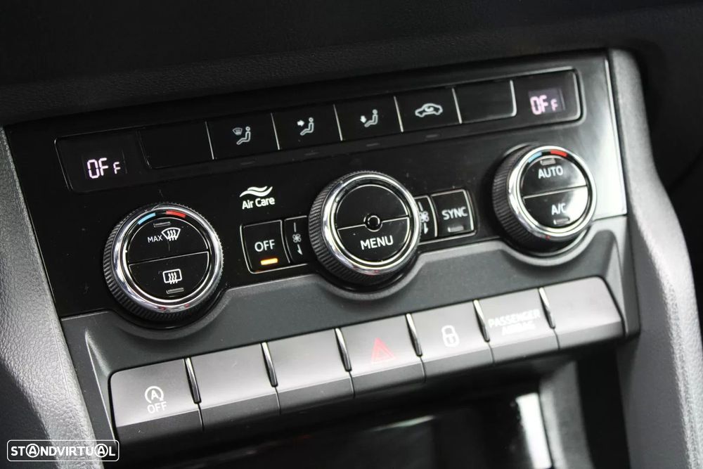 Skoda Karoq 2.0 TDI Ambition - 29