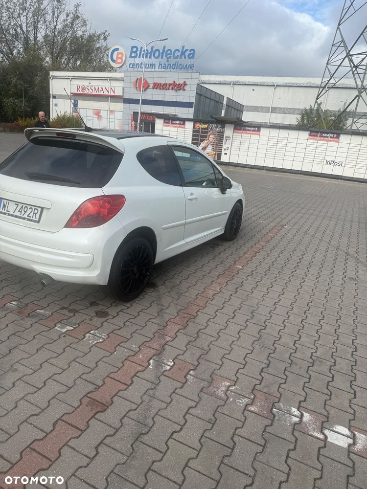 Peugeot 207 1.6 Turbo Sport - 4