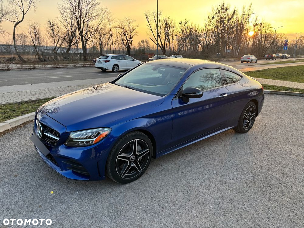 Mercedes-Benz Klasa C 300 Coupe 4Matic 9G-TRONIC AMG Line - 4