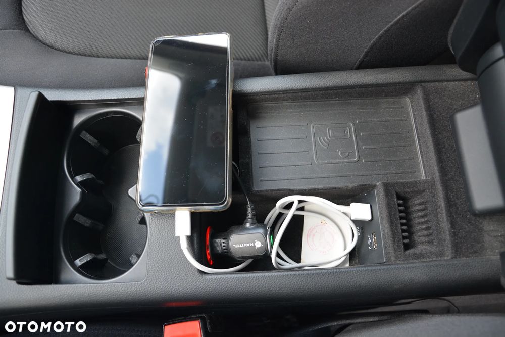 Audi A6 Avant 2.0 TDI Ultra S tronic - 23