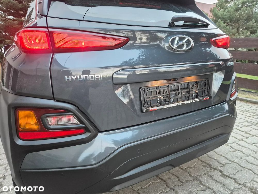 Hyundai Kona - 32