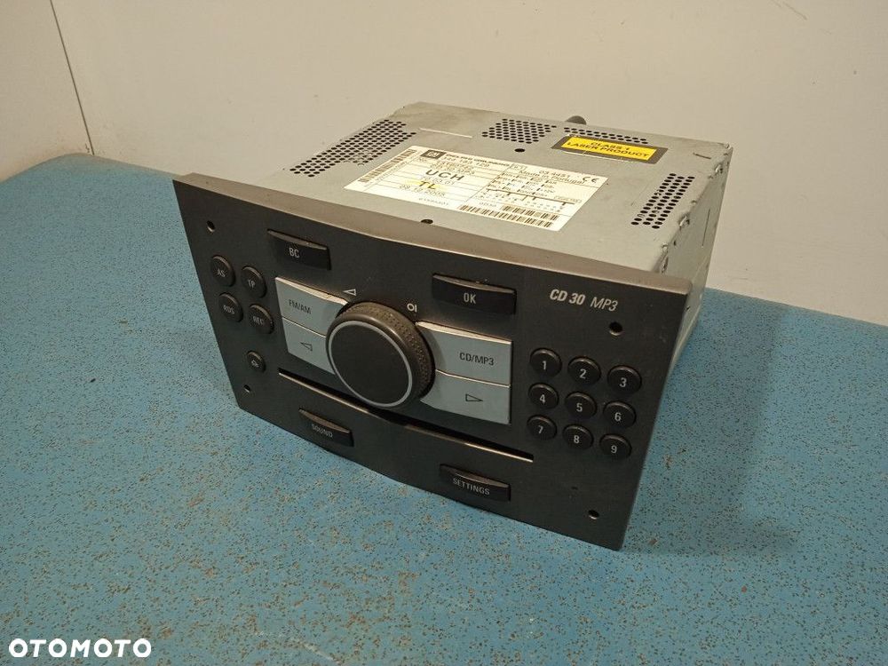 OPEL ASTRA H 1.9 CDTI RADIO CD 30 MP3 13190742  Z157 - 2