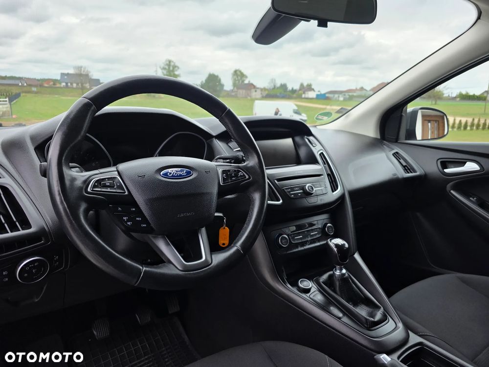 Ford Focus 1.0 EcoBoost Titanium - 18