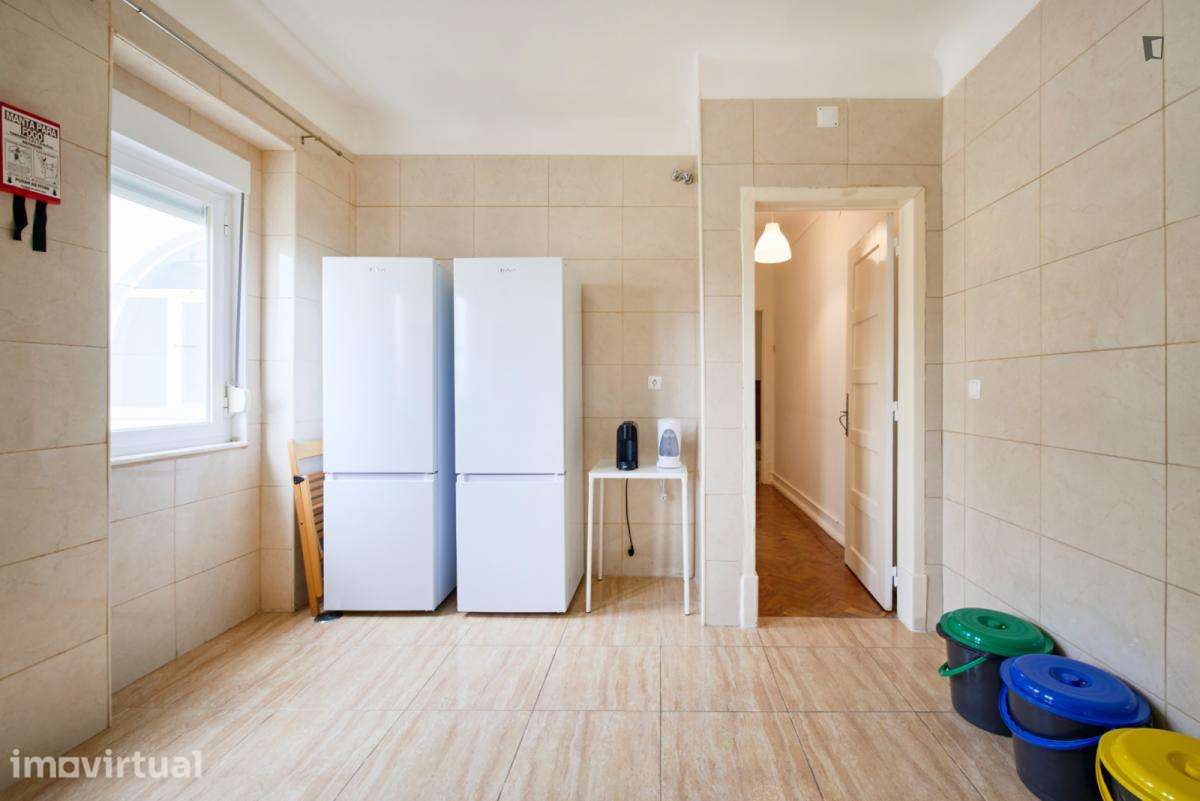 Quarto - localizado em Penha de França Lisbon - Grande imagem: 5/39