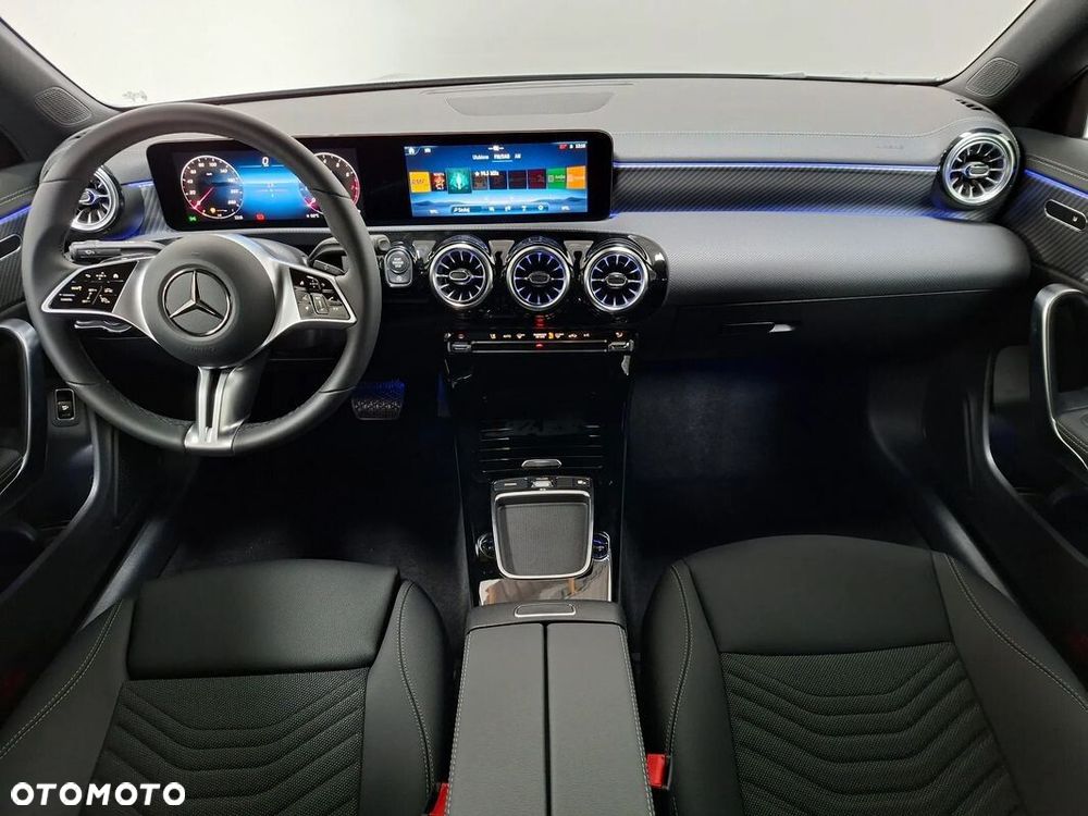 Mercedes-Benz CLA 220 4-Matic Progressive 7G-DCT - 11