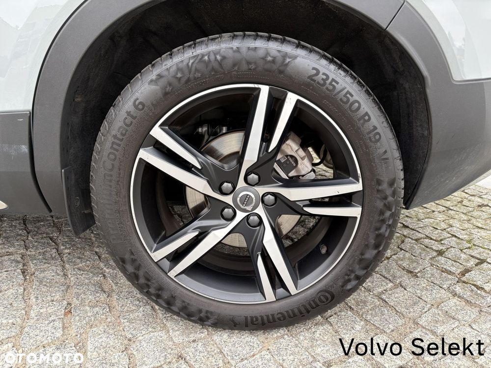 Volvo XC 40 2024