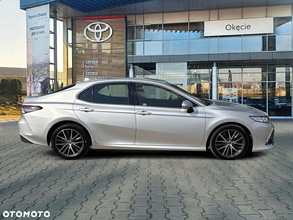 Toyota Camry 2.5 Hybrid Executive CVT - 6