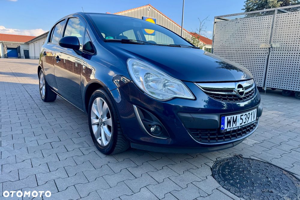 Opel Corsa 1.4 16V 150 Jahre - 3