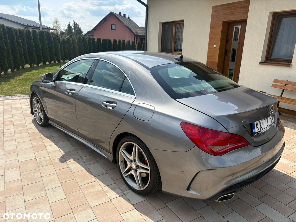 Mercedes-Benz CLA 180 7G-DCT Orange Art Edition - 4