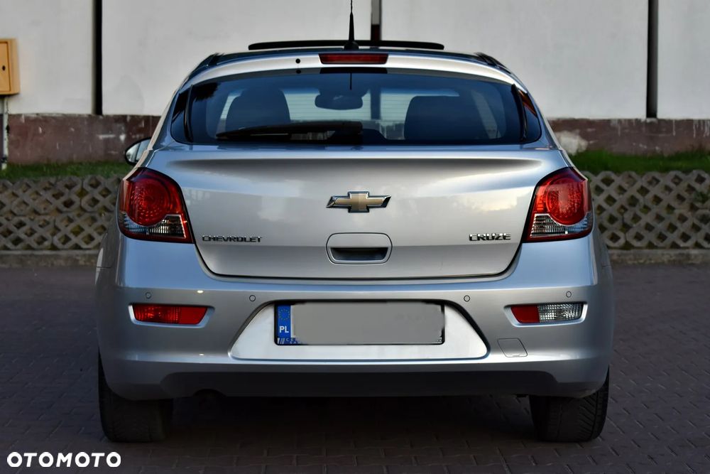Chevrolet Cruze 1.8 LT+ - 12