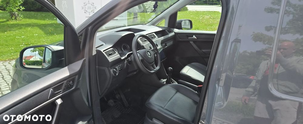 Volkswagen Caddy 1.0 (5-Si.) Maxi Beach - 12