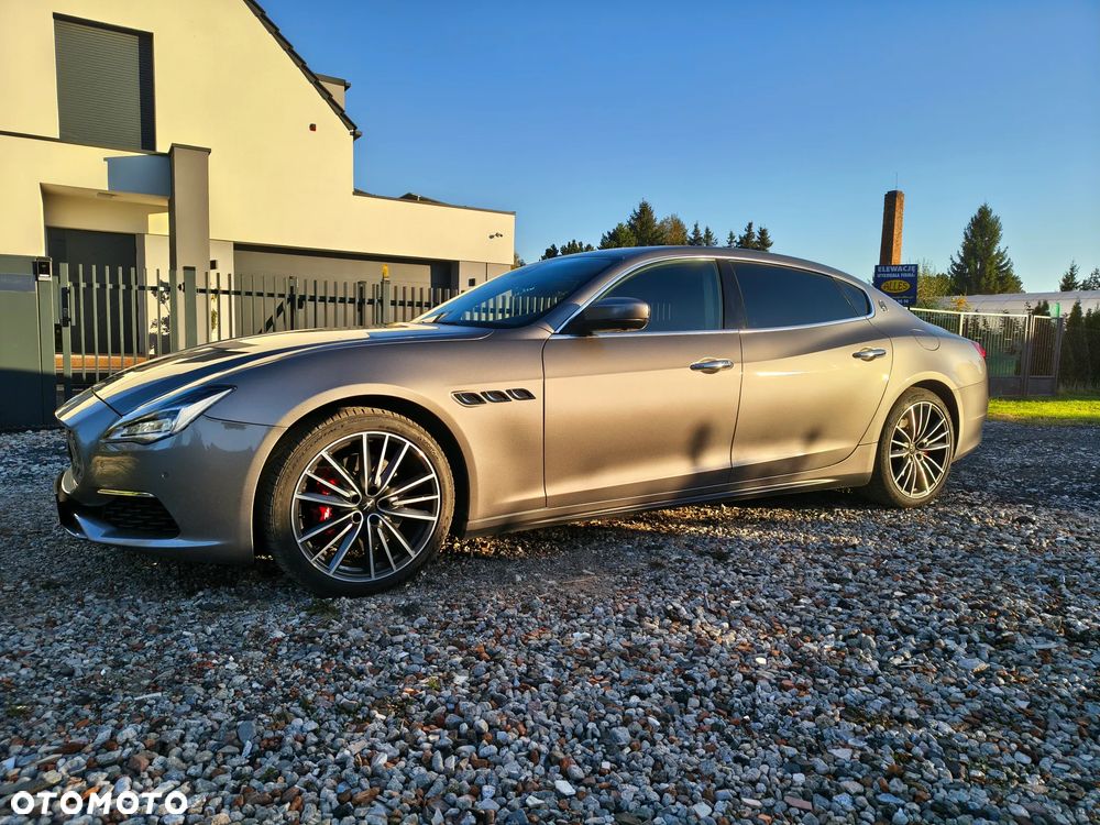 Maserati Quattroporte