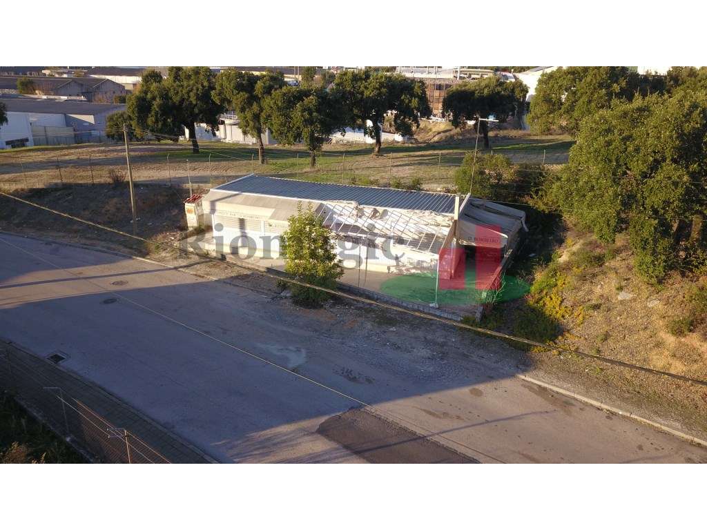 Café / Bar - Roulotte - Grande imagem: 2/24