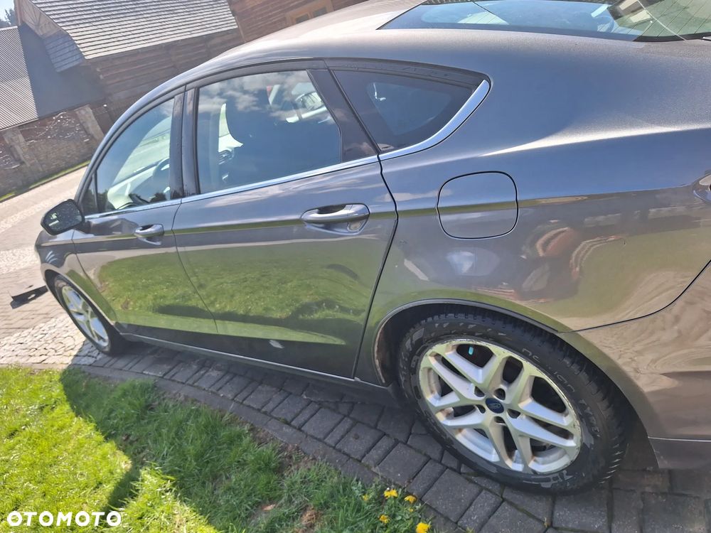 Ford Fusion - 3