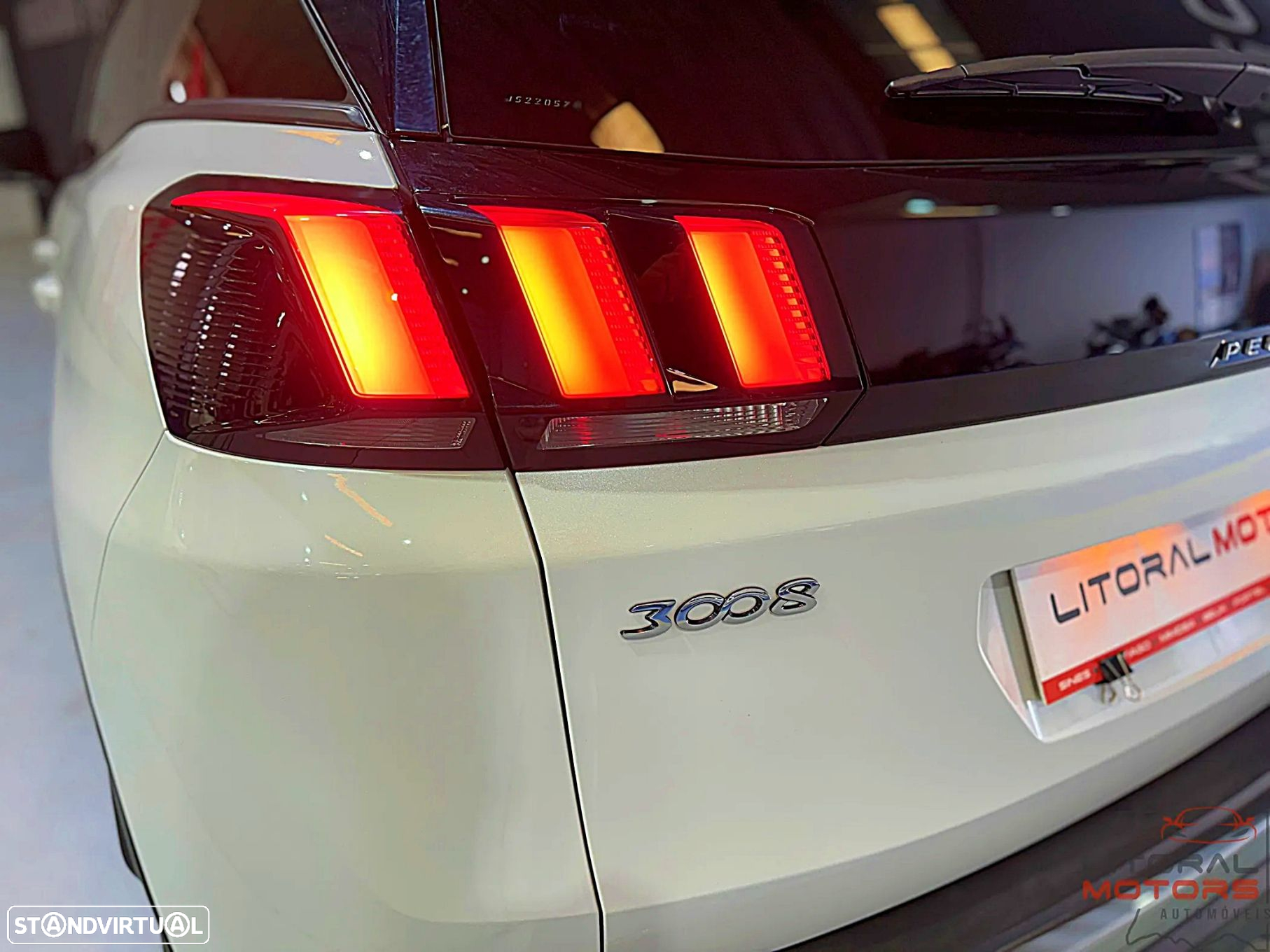 Peugeot 3008 1.2 PureTech Allure Pack - 8