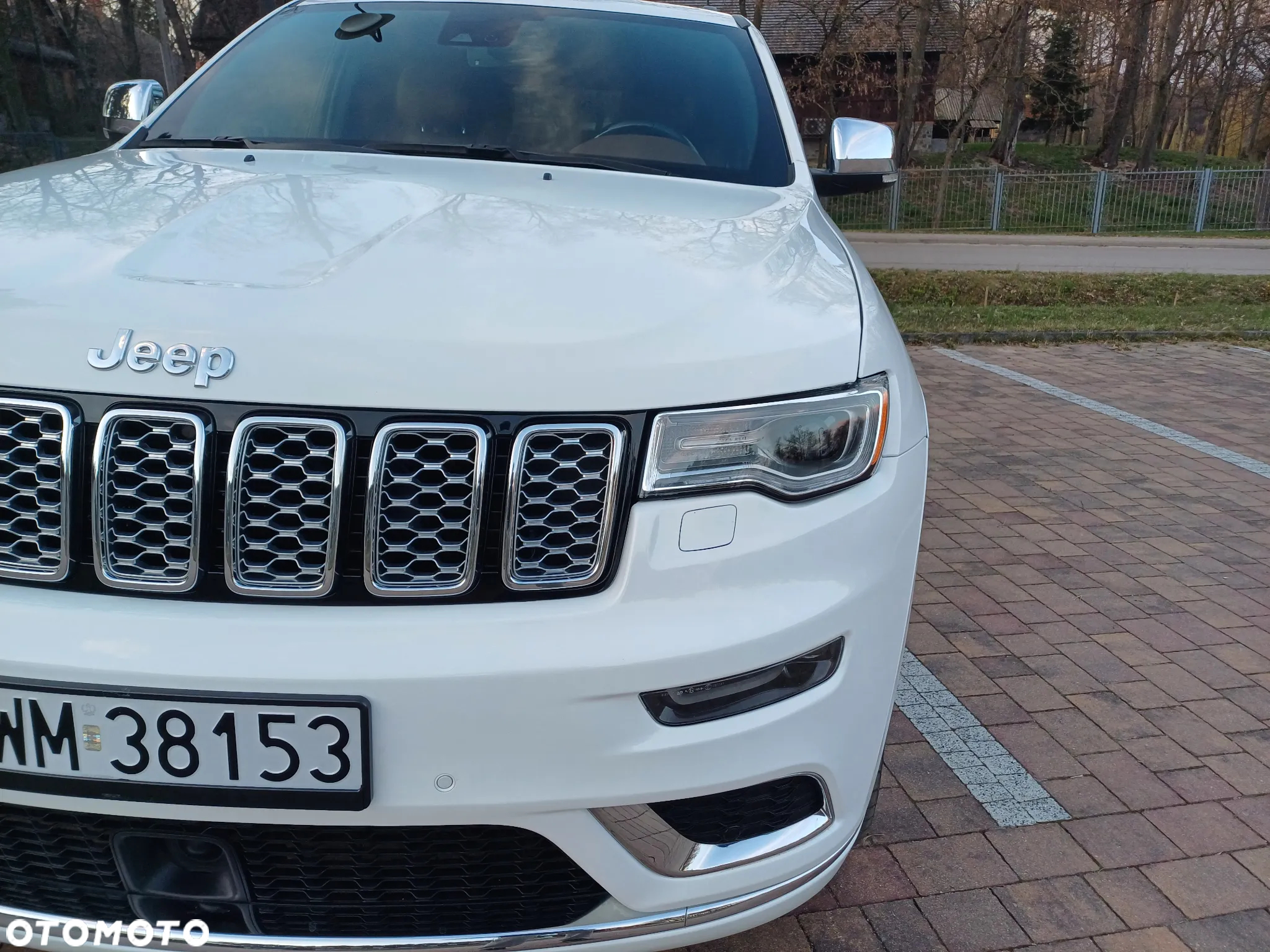 Jeep Grand Cherokee 5.7 V8 HEMI Summit - 23