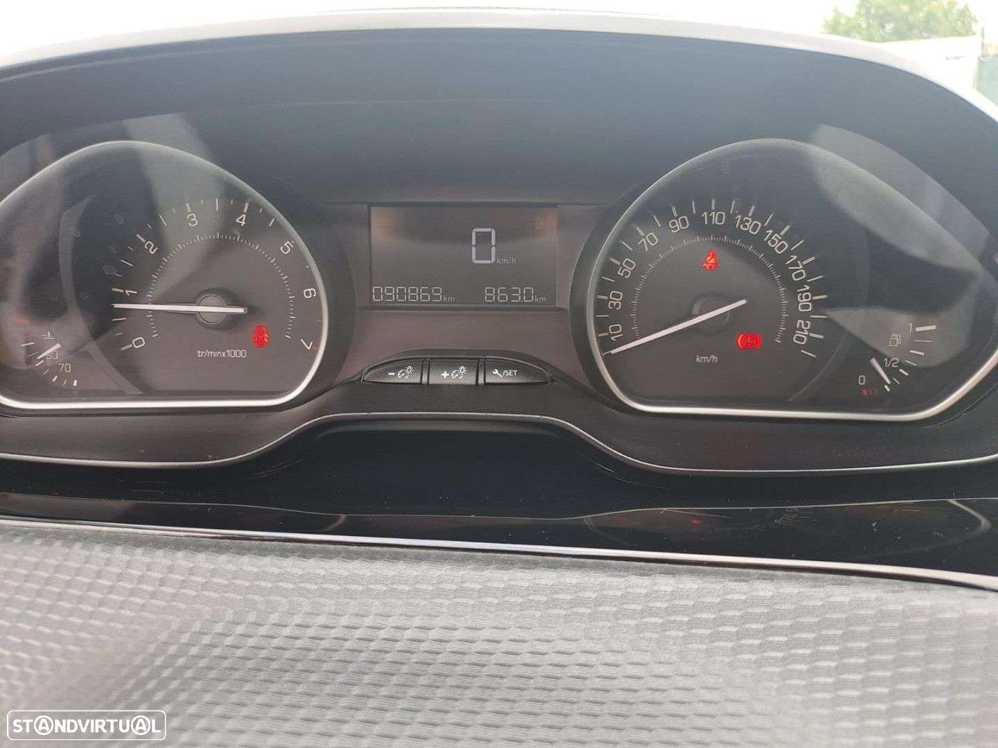 Peugeot 208 1.2 PureTech Style - 16