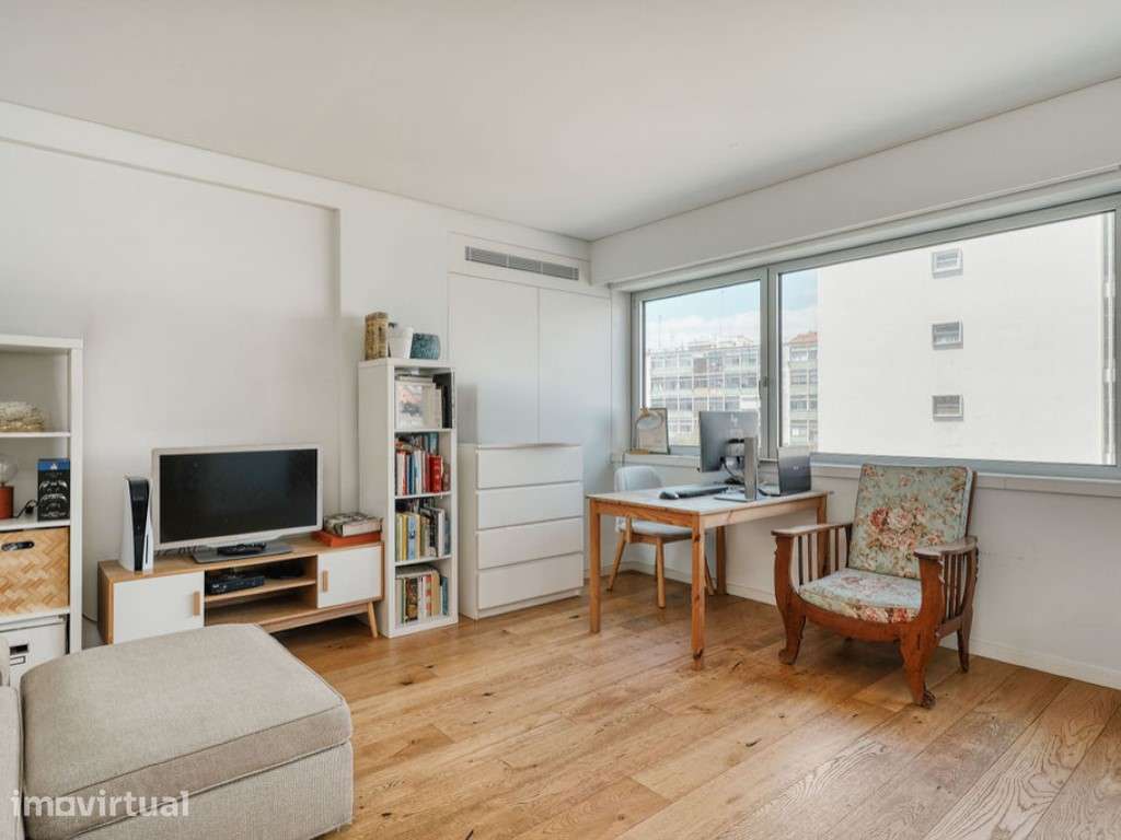 Apartamento Moderno T2 com Elevador, Garagem e Arrecadação na Estre... - Grande imagem: 4/30