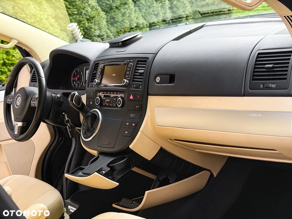 Volkswagen Multivan - 37