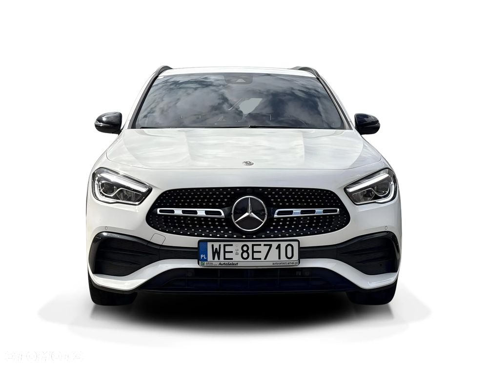 Mercedes-Benz GLA - 10