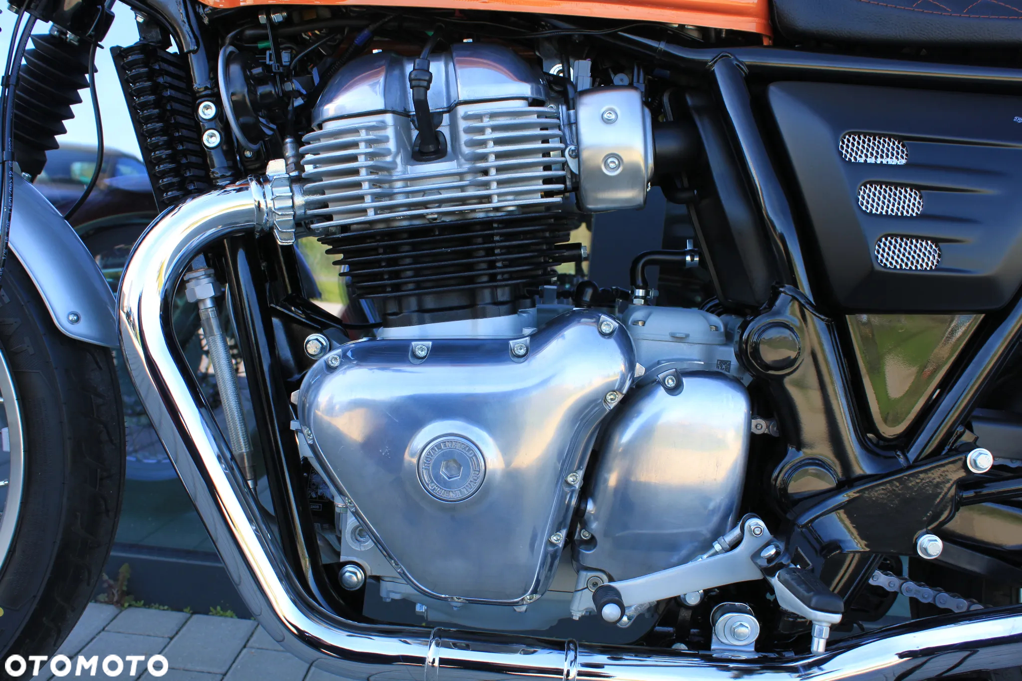 Royal Enfield Interceptor - 10