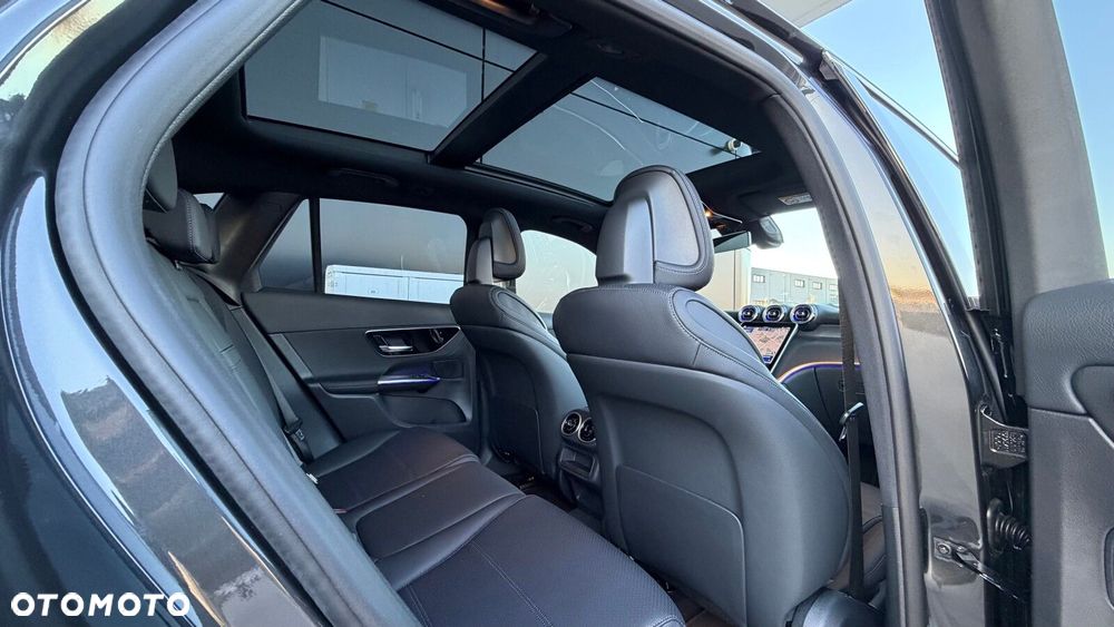 Mercedes-Benz GLC - 24