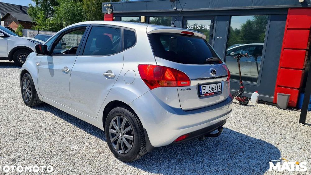 Kia Venga - 15