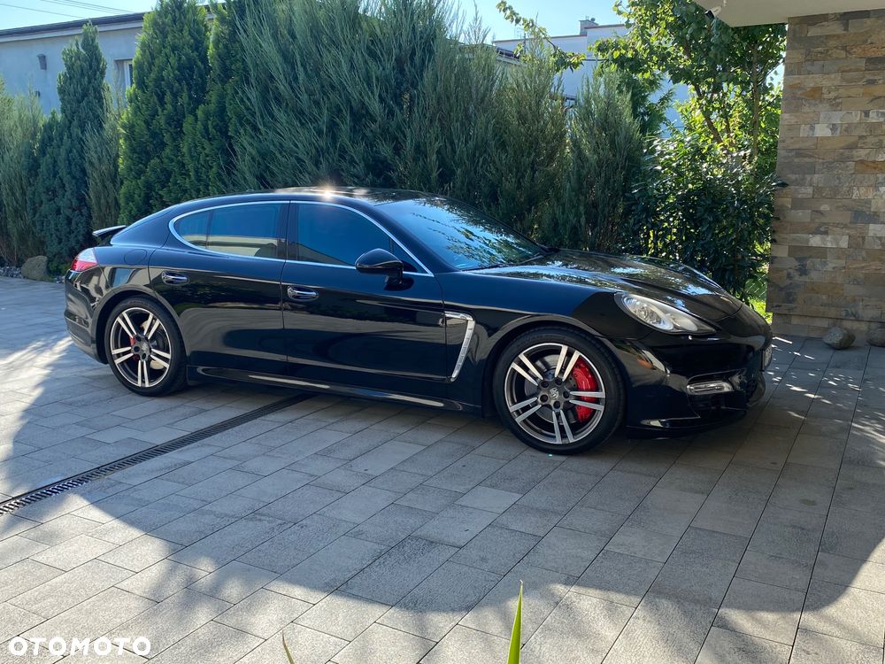 Porsche Panamera Turbo PDK - 11