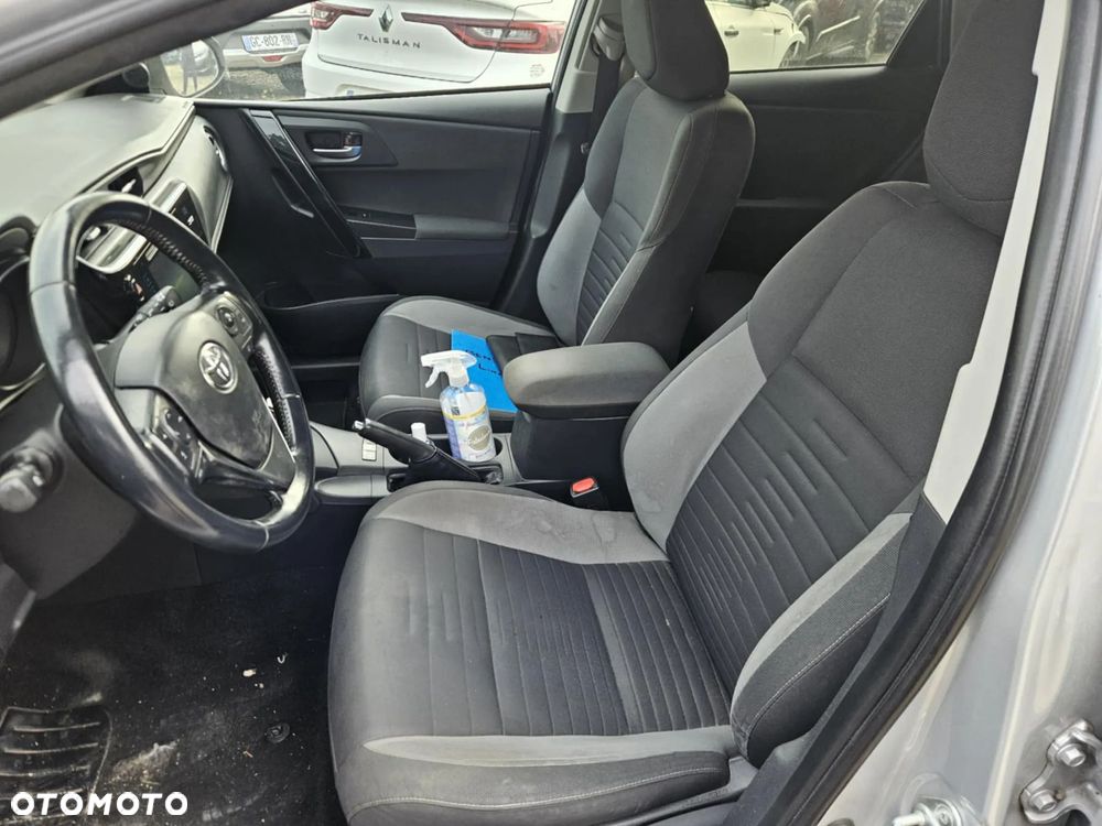 Toyota Auris - 8