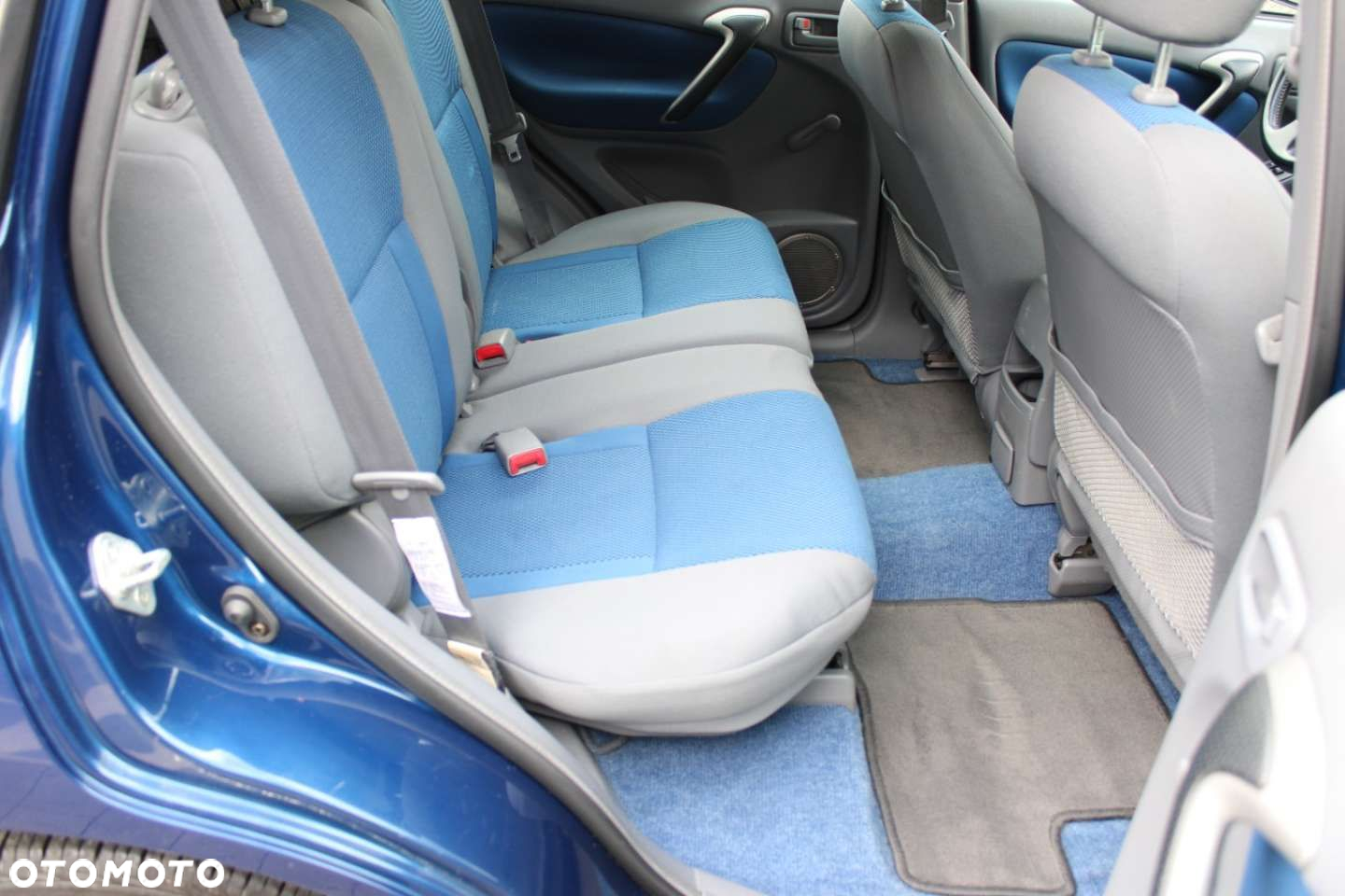 Toyota RAV4 - 27