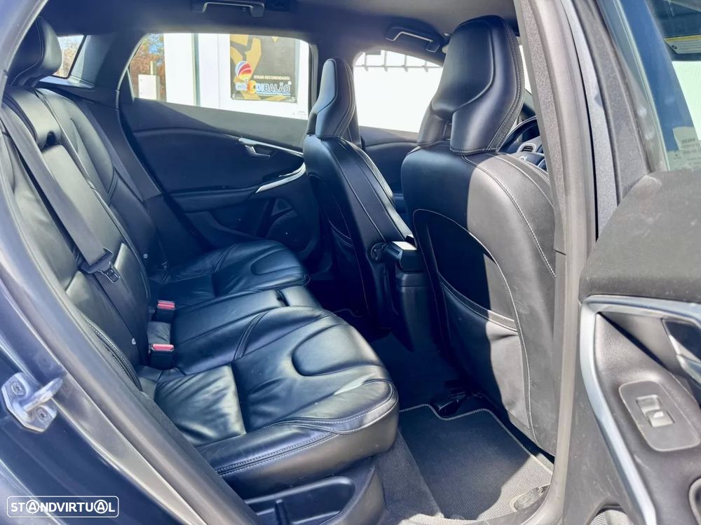 Volvo V40 1.6 D2 R-Design Powershift - 26